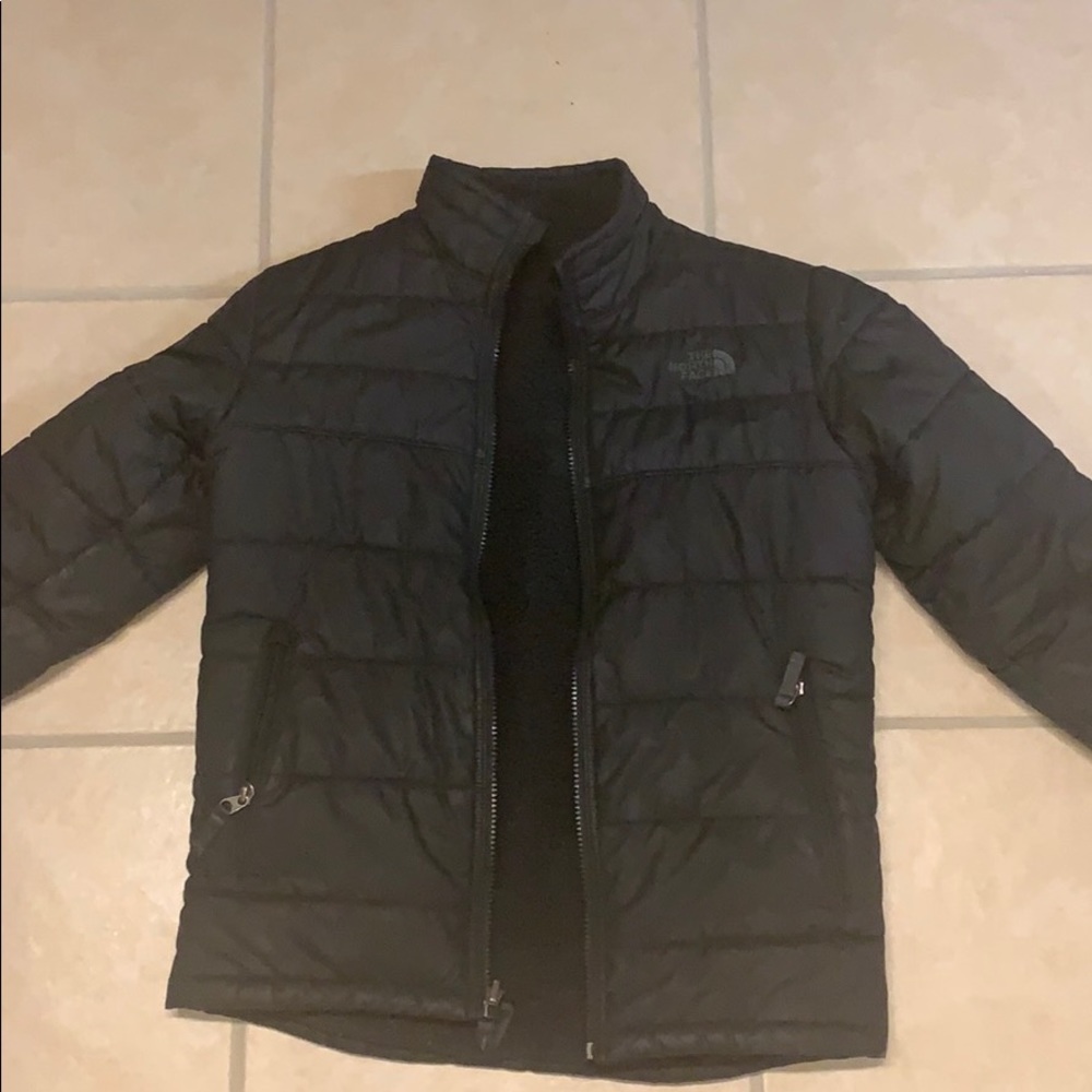 The north face boys jacket pre owned